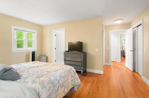 6 Forsyth Rd, Colchester CT  06420-4045 exterior