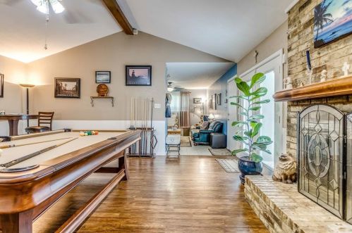 2820 Cliffbrook Dr, Carrollton TX 75007-5709 exterior