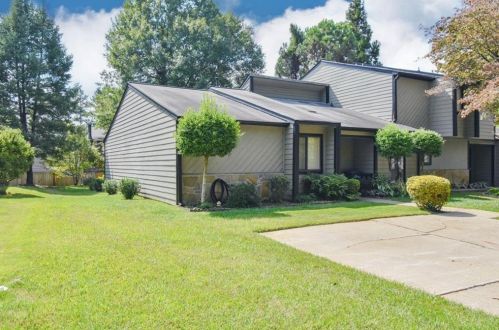 256 Toweridge Dr, Marietta, GA 30064-3676