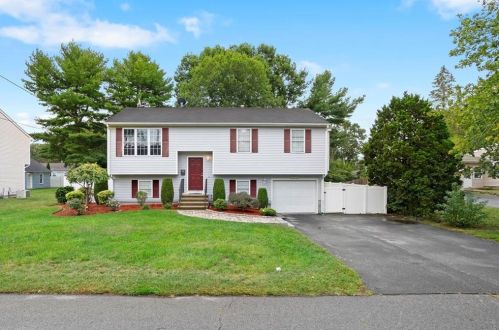 50 Lindy Ave, Warwick, RI 02889-3019