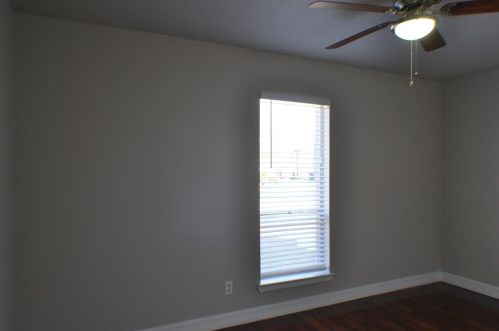 2006 Brentwood Ln, Carrollton TX exterior