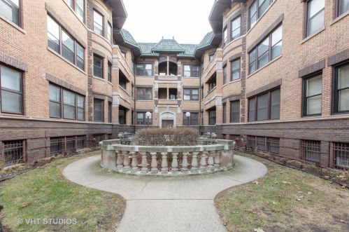 947 Hyde Park Blvd, Chicago, IL 60615-2836