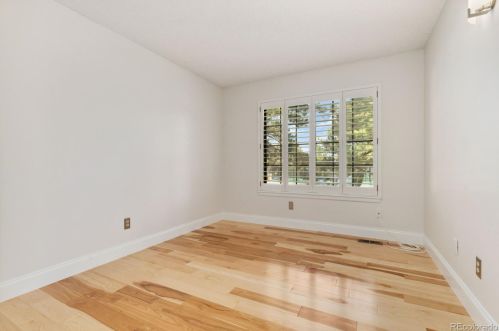 8107 Phillips Cir, Englewood CO 80112-3254 exterior