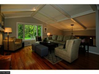 515 Brockton Ln, Minneapolis, MN 55447-3355
