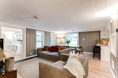 2705 Kirkwood Ln, Minneapolis MN  55441-2925 exterior