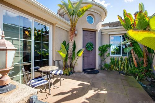 1104 Sagewood Dr, Oceanside, CA 92056-6464