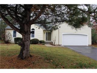 40 Horizon Ave, Chestnut Hill, CT 06226-1425