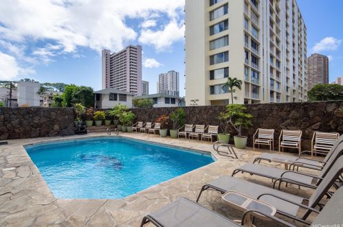 419 Atkinson Dr, Honolulu HI  96814-4729 exterior