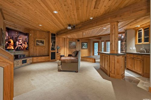 10188 Dimple Dell Ln, Sandy UT 84092-4505 exterior