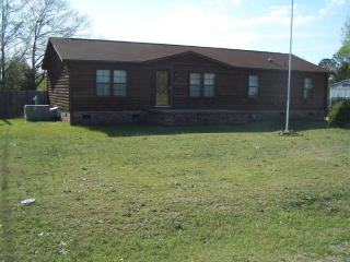 130 Ridge Ct, Rockingham, NC 28379-8105
