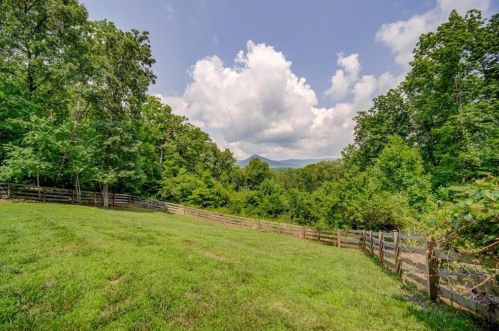 561 Tater Tot Rd, Big Canoe, GA 30143-6705