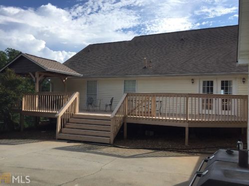 996 Haywood Valley Rd, Armuchee, GA 30105-2118