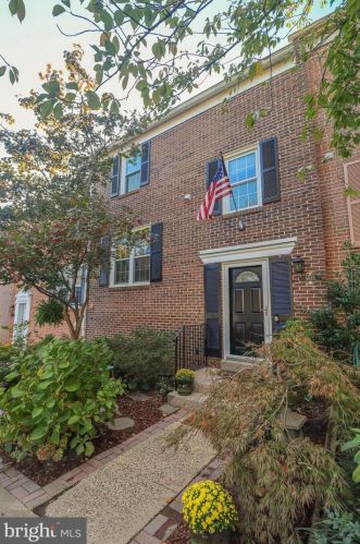 9515 Burdett Rd, Springfield, VA 22015-1936