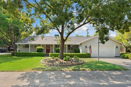 8787 Sunnybrook Ln, Fair Oaks, CA 95628-3913
