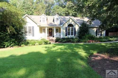 1041 Derby Ln, Bogart, GA 30622-1218