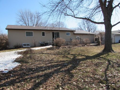 1214 Hickory St, Fairmont, MN 56031-4403