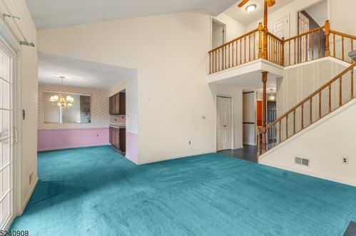 62 Goldfinch Dr, Hackettstown NJ  07840-3008 exterior