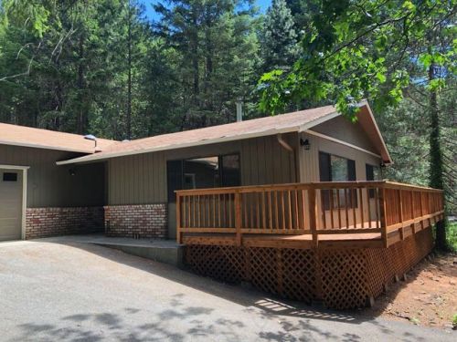 290 Thornridge Ln, Merlin, OR 97532-9752