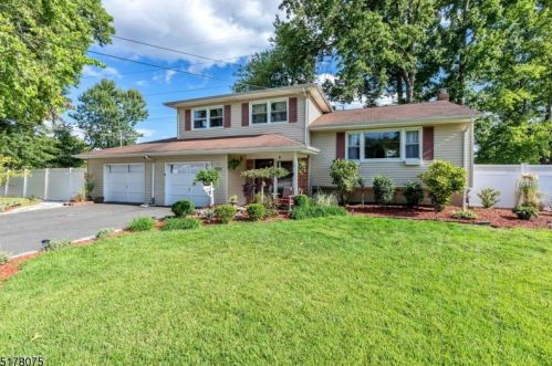 4 Braemar Cir, Cranford, NJ 07016-2717