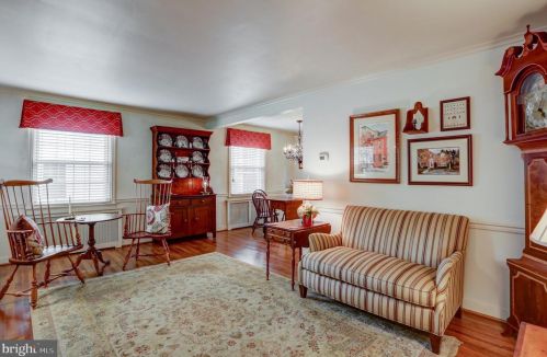 1321 Cheves Pl, Lancaster PA  17603-4943 exterior