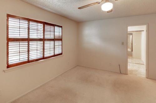 1808 Lake Shore Ct, Fort Worth TX  76103-1512 exterior