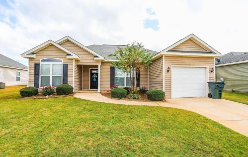 106 Gayla Ct, Warner Robins, GA 31088-2381
