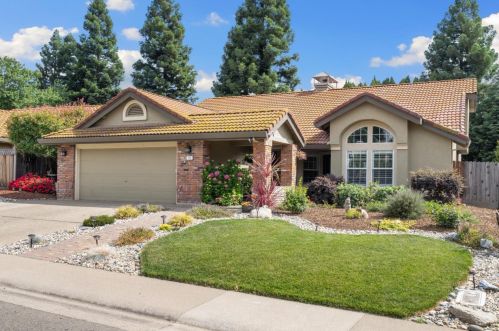 373 Prewett Dr, Folsom, CA 95630-6520