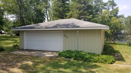 3607 Wonder Lake Rd, Bull Valley, IL 60097-8631