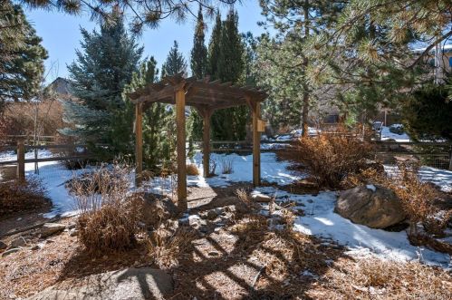 6068 Clinton Ct, Englewood CO 80111-5217 exterior