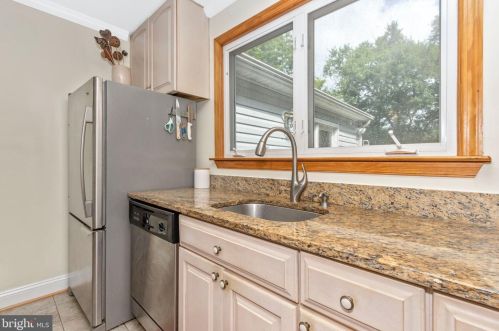 120 Piping Rock Dr, Silver Spring MD 20905-5863 exterior