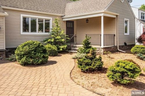 272 Madison Ave, Cresskill, NJ 07626-1338