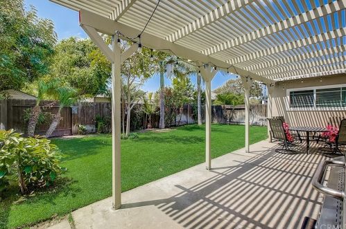 5004 Holbrook St, Anaheim CA  92807-1011 exterior