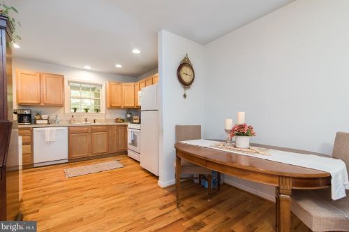 107 Featherbed Ln, Harpers Ferry WV 25425-4982 exterior