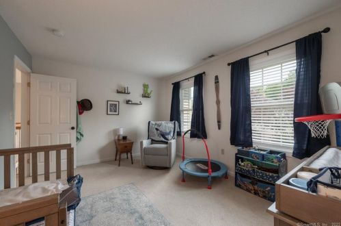 270 Budding Rdg, Southington CT  06489-4226 exterior
