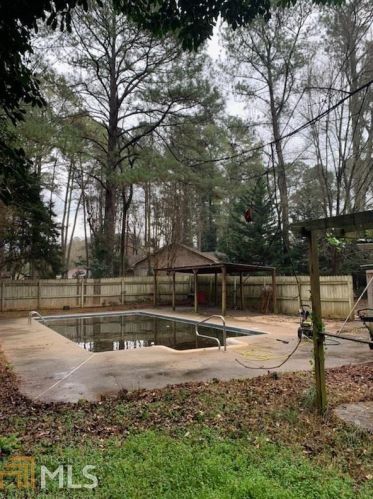 15 Hickory Cv, Stockbridge GA  30281-2704 exterior