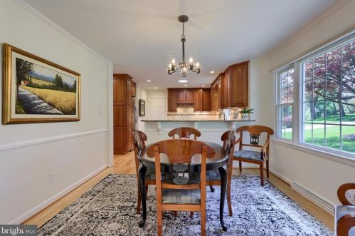 2033 Crescent Rd, York PA  17403-4760 exterior