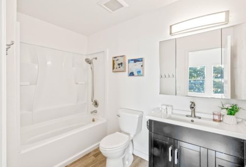 56 Garnett Ter, San Francisco CA 94124-2572 exterior