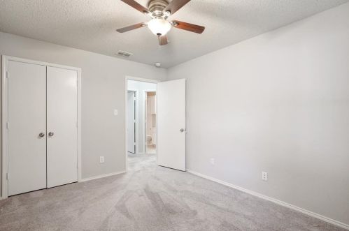 6837 Beaty St, Fort Worth TX  76112-6704 exterior