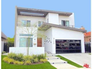 6130 5th St, Los Angeles CA  90048-4724 exterior