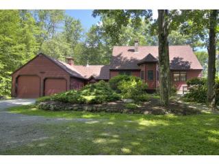 488 Dunbarton Rd, Goffstown, NH 03045-2817