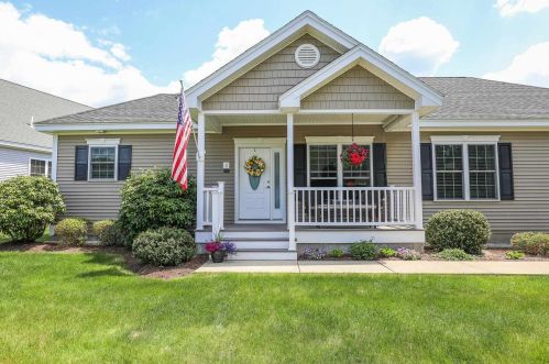 2 Proctor Dr, Londonderry, NH 03053-3579