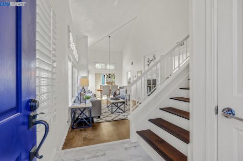 8516 Peachtree Ave, Newark, CA 94560-3341