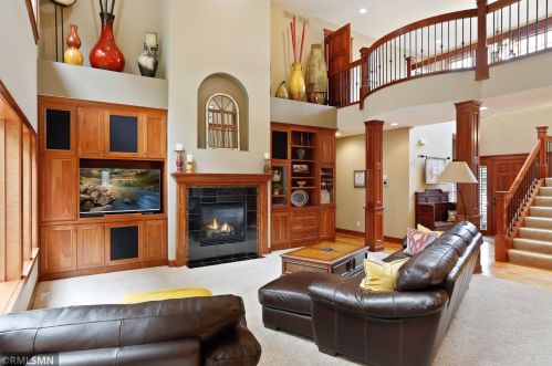 4766 Cumberland St, Saint Paul MN  55126-6061 exterior