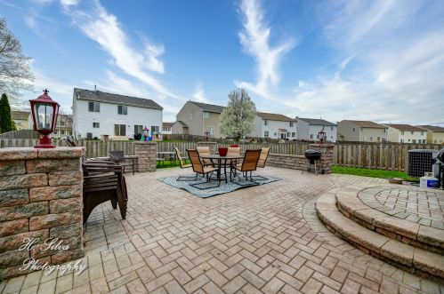 708 Bay Shore Dr, Pingree Grove IL  60140-9144 exterior