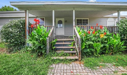 6232 Tenderfoot Trl, Fort Worth TX  76135-9253 exterior