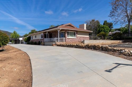 9423 Oak Glen Rd, Beaumont, CA 92223-3739