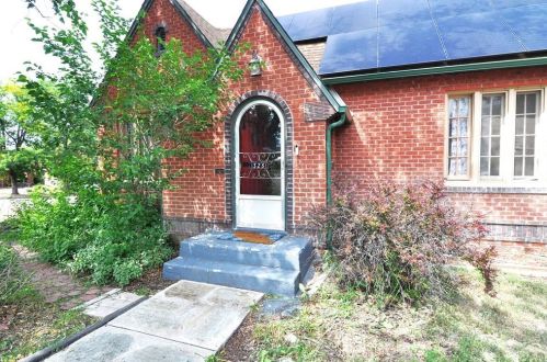 325 Grant Ave, Pueblo, CO 81004-1850