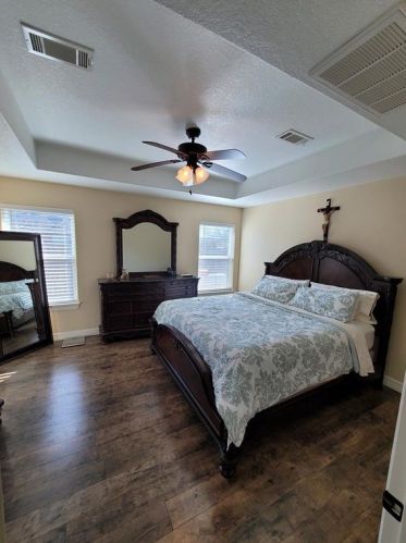 6114 Fox Ridge Dr, Angleton TX 77515-2512 exterior