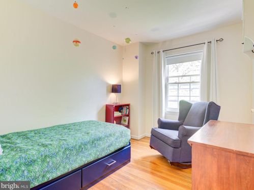 5271 Bradgen Ct, Springfield VA  22151-3505 exterior