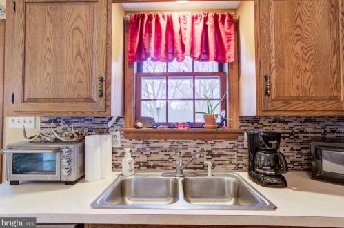 765 Dustin Dr, Lancaster PA  17601-1267 exterior